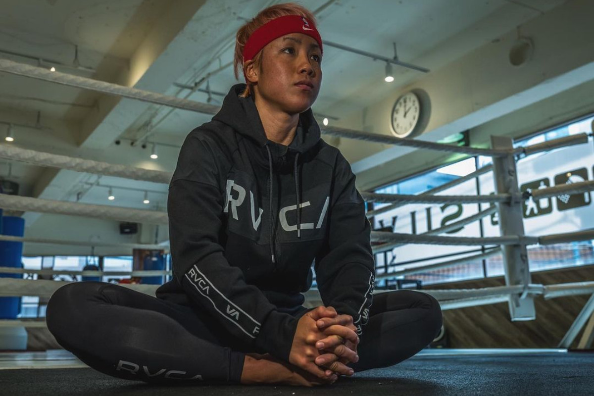 Kana Stretching 1200X800