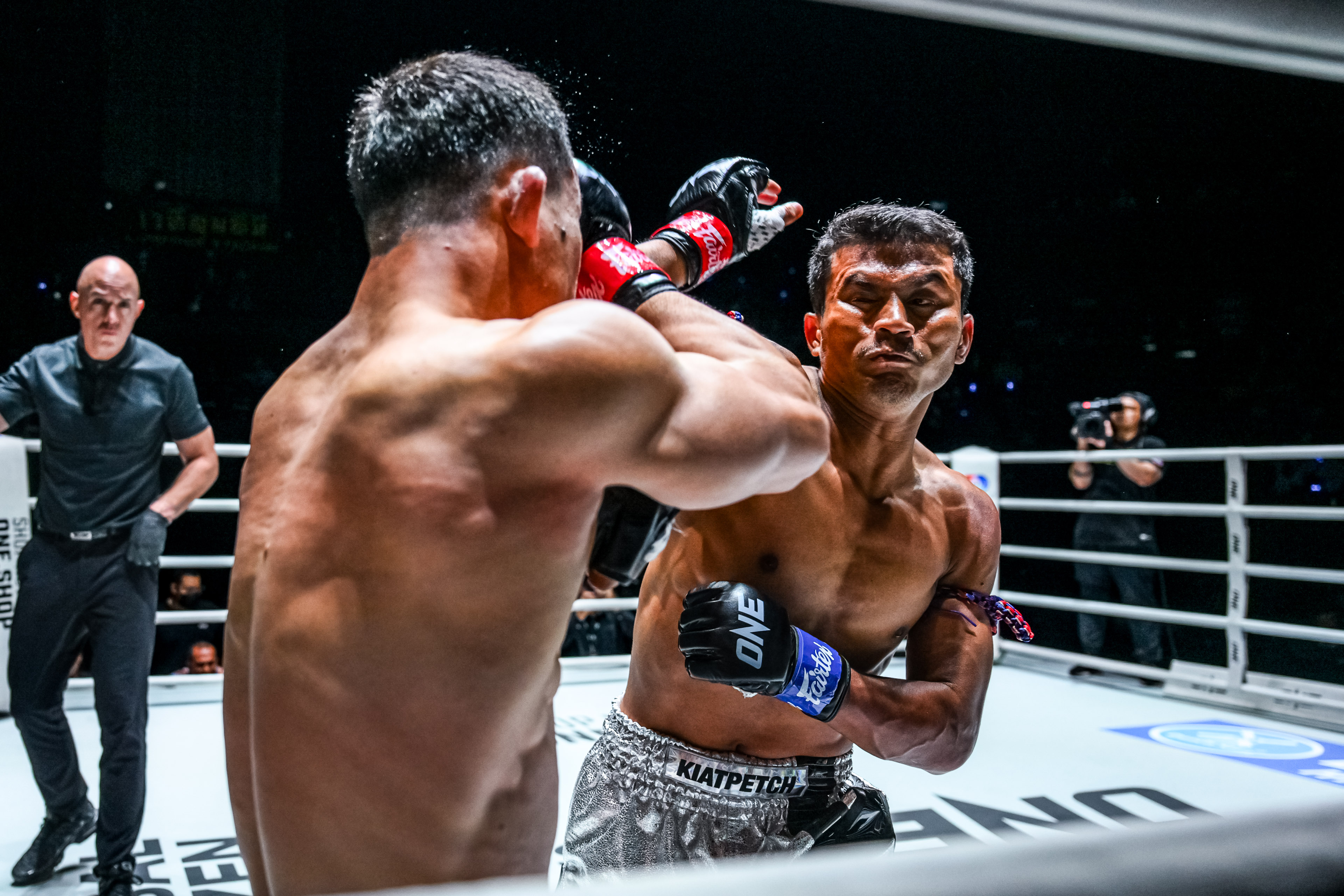 Kompet Fairtex Chartpayak Saksatoon ONE Friday Fights 86 28