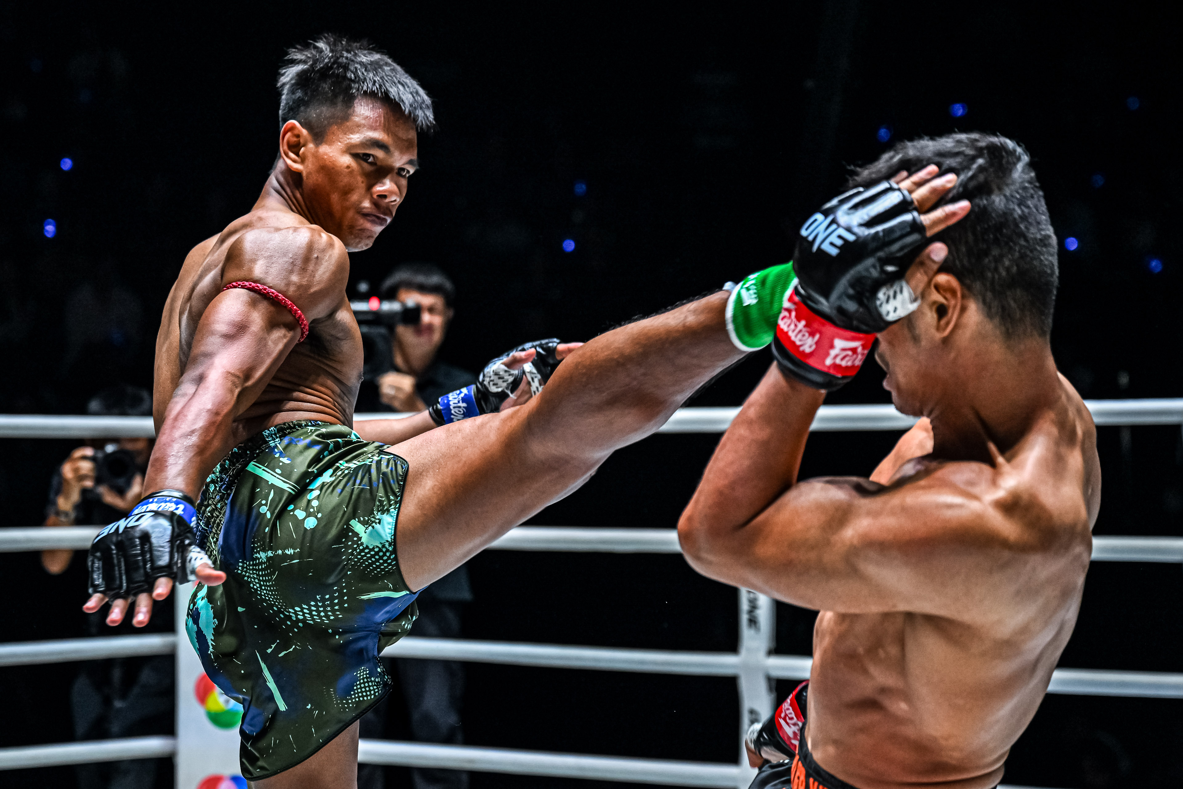 Shadow Singha Mawynn vs Sitthichai Sitsongpeenong ONE Friday Fights 927790